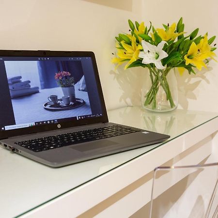 Milano City Apartments - Stylish House Free Wifi-Parking-Airport Milão Exterior foto