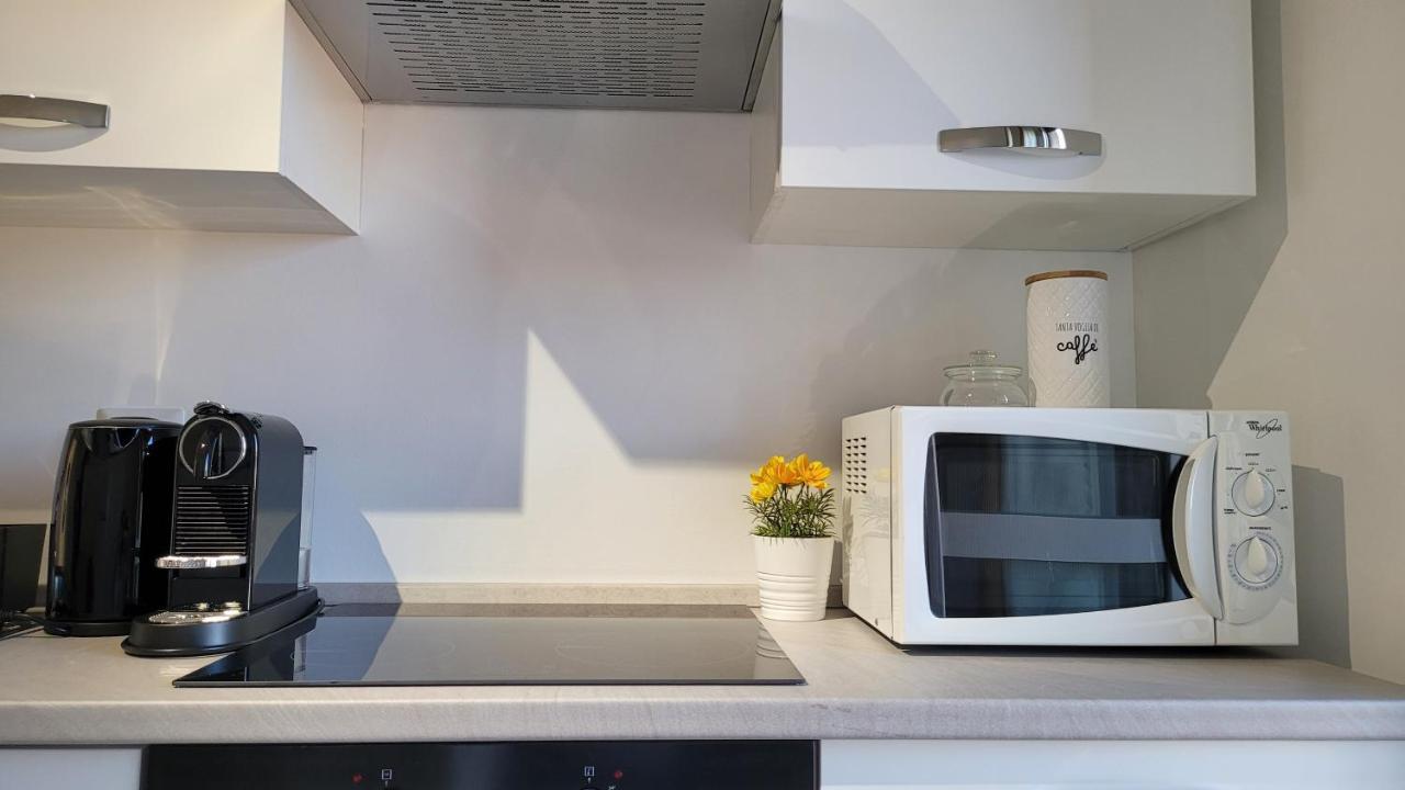 Milano City Apartments - Stylish House Free Wifi-Parking-Airport Milão Exterior foto