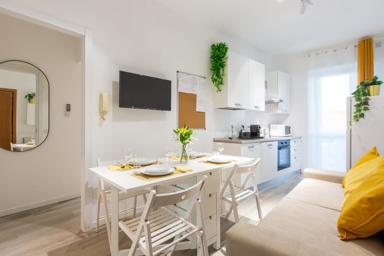 Milano City Apartments - Stylish House Free Wifi-Parking-Airport Milão Exterior foto