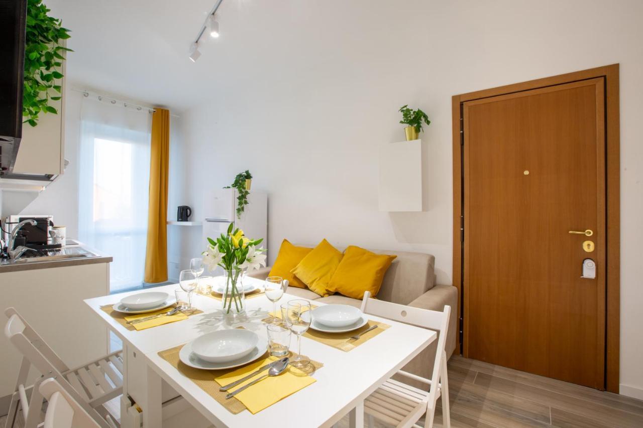 Milano City Apartments - Stylish House Free Wifi-Parking-Airport Milão Exterior foto
