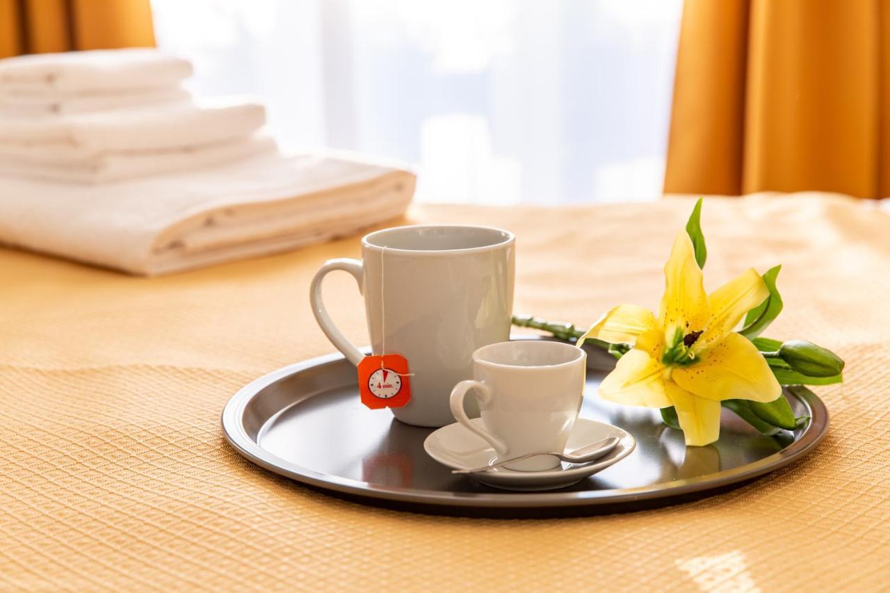 Milano City Apartments - Stylish House Free Wifi-Parking-Airport Milão Exterior foto